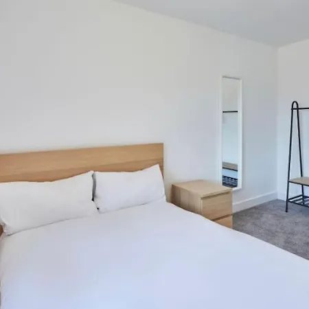 Zetland House Apartment 6 Loftus